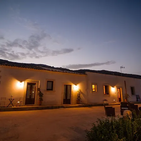 Lantgård Alle Riserve Cavagrande *